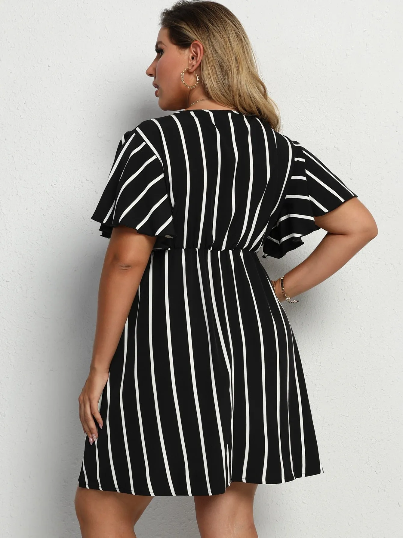 Casual Striped Short Sleeve V Neck Flared High Waist Short Plus Size Dress