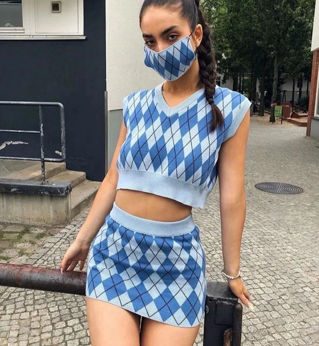 Geometric Printed Crop Top and High Waist Short Skirt Two-piece