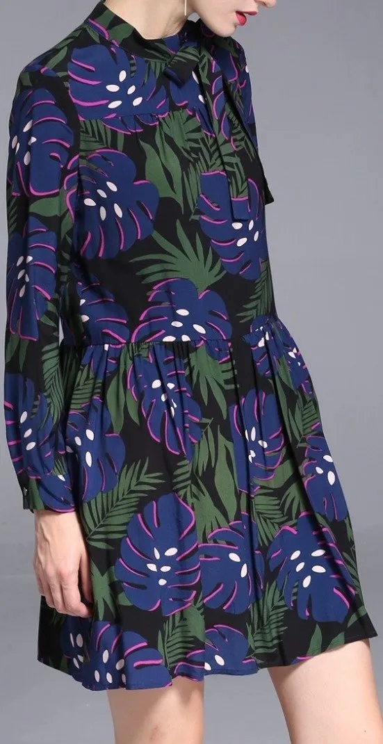 Leaf-Printed Pleated Shift Dress