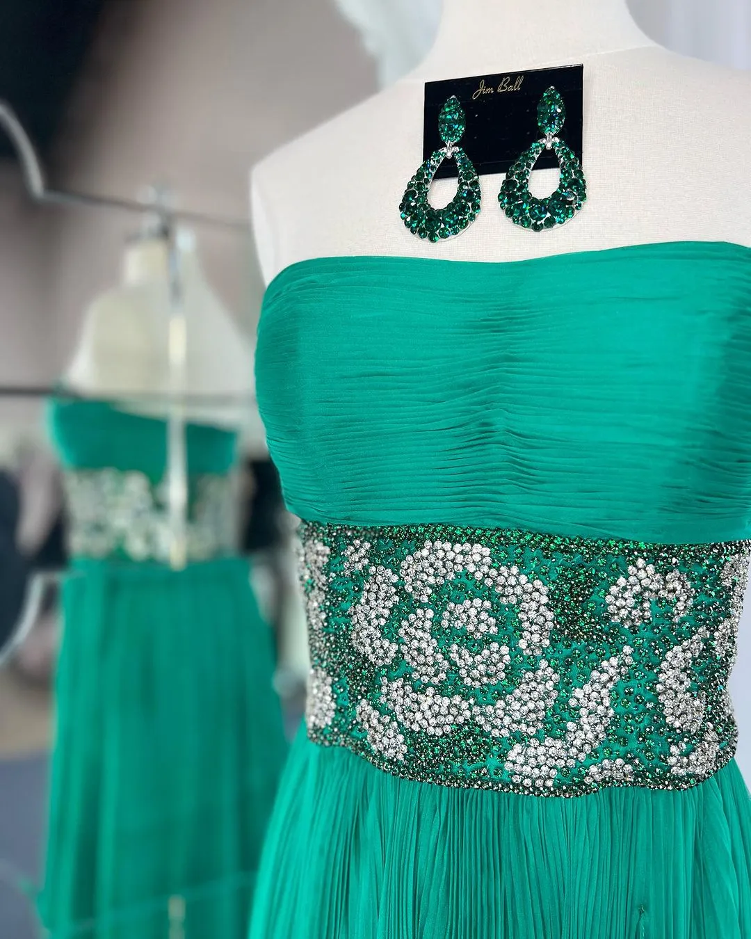 Luolandi A-Line Beading Strapless Chiffon Fashion Prom Dresses Off Shoulder With Slit